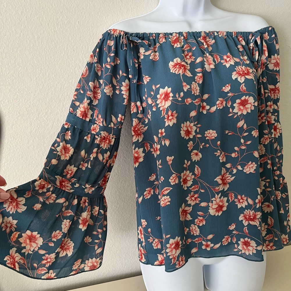 Jessica Simpson floral top